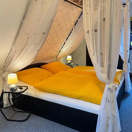 Sorgenfrei Obere Etage *