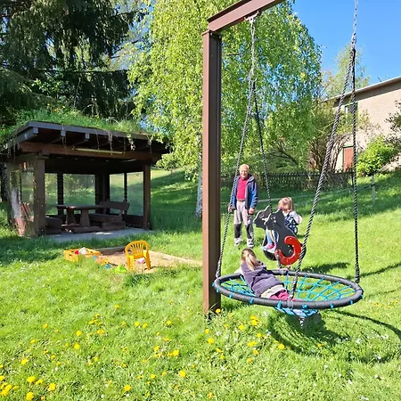 Sorgenfrei Obere Etage