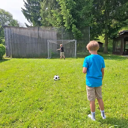 Sorgenfrei Obere Etage